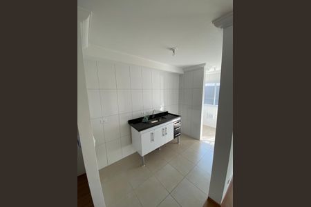 Cozinha de apartamento para alugar com 2 quartos, 55m² em Jardim Itapark Velho, Mauá