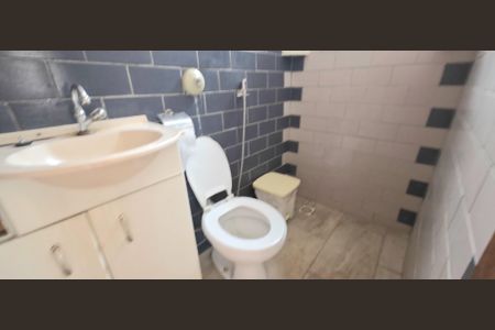 Casa à venda com 630m², 4 quartos e 8 vagasBanheiro social 4