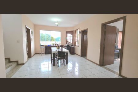 Casa à venda com 630m², 4 quartos e 8 vagasCopa 