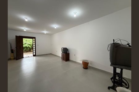 Casa para alugar com 250m², 4 quartos e 3 vagas