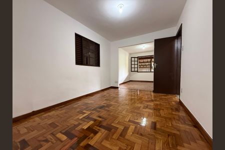 Casa para alugar com 250m², 4 quartos e 3 vagas
