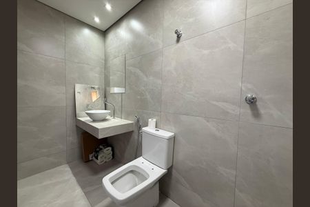 Casa para alugar com 250m², 4 quartos e 3 vagas