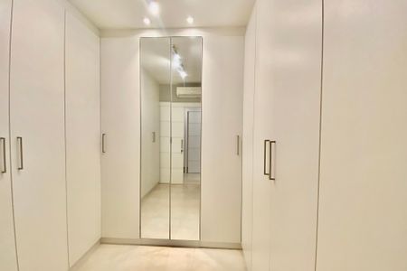 Apartamento à venda com 90m², 3 quartos e 1 vagaCloset 