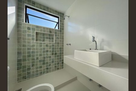 Casa à venda com 5 quartos, 380m² em Barra da Tijuca, Rio de Janeiro