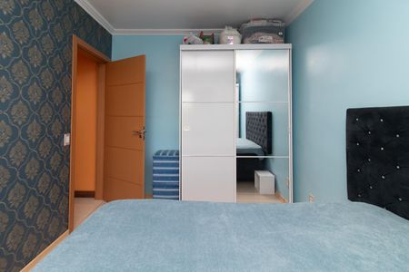 Quarto de apartamento à venda com 1 quarto, 46m² em Nonoai, Porto Alegre