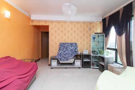 Sala de apartamento à venda com 1 quarto, 46m² em Nonoai, Porto Alegre