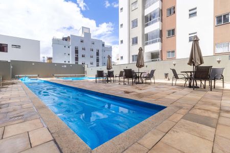 Apartamento para alugar com 60m², 2 quartos e 1 vaga Apartamento para alugar com 60m², 2 quartos e 1 vagaÁrea comum - Piscina