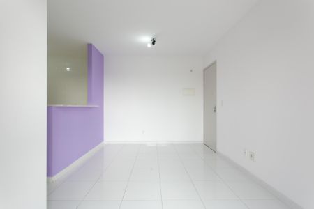 Sala de apartamento à venda com 2 quartos, 48m² em Vila Taquari, São Paulo