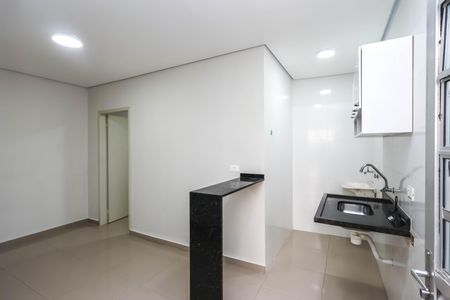 Cozinha de kitnet/studio para alugar com 1 quarto, 28m² em Vila Nair, São Paulo