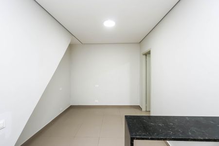 Cozinha de kitnet/studio para alugar com 1 quarto, 28m² em Vila Nair, São Paulo