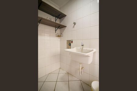 Casa de condomínio para alugar com 175m², 3 quartos e 3 vagas Casa de condomínio para alugar com 175m², 3 quartos e 3 vagasLavanderia