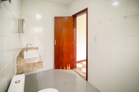 Casa de condomínio para alugar com 175m², 3 quartos e 3 vagas Casa de condomínio para alugar com 175m², 3 quartos e 3 vagasBanheiro da Suíte 1