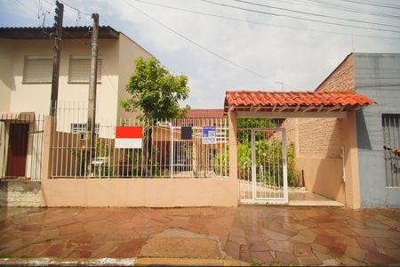 Casa à venda com 140m², 2 quartos e 2 vagasFachada