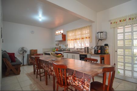 Casa à venda com 140m², 2 quartos e 2 vagasCozinha 2