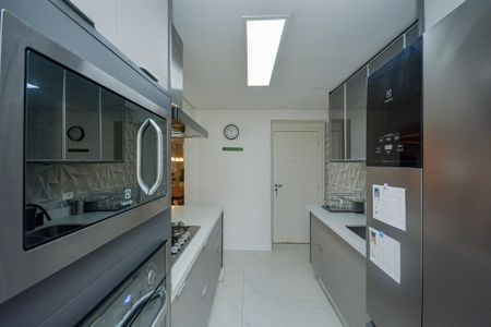 Apartamento à venda com 120m², 3 quartos e 2 vagasCozinha