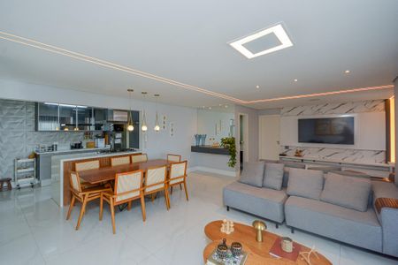 Apartamento à venda com 120m², 3 quartos e 2 vagasSala