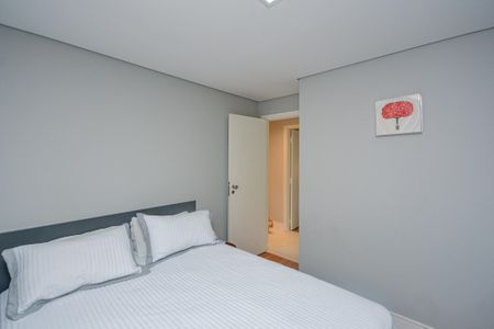 Apartamento à venda com 120m², 3 quartos e 2 vagasQuarto 2