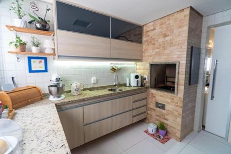 Apartamento à venda com 130m², 4 quartos e 3 vagasFoto 03