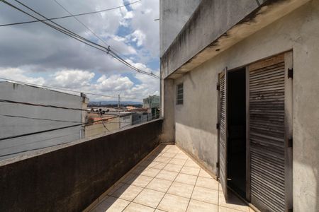 Varanda Suíte de casa para alugar com 2 quartos, 100m² em Jardim Danfer, São Paulo