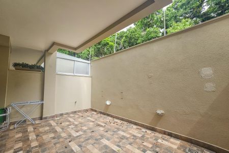 Apartamento para alugar com 125m², 2 quartos e 2 vagasvaranda