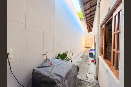 Casa de condomínio à venda com 84m², 3 quartos e 2 vagasÁrea de Serviço
