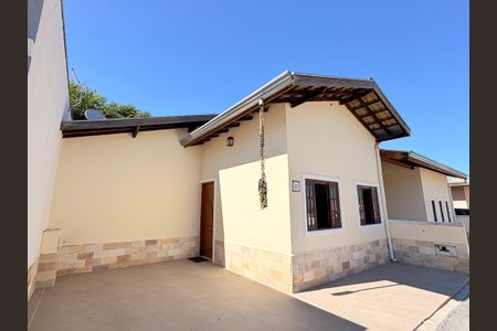 Casa de condomínio à venda com 84m², 3 quartos e 2 vagasFachada