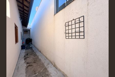 Casa de condomínio à venda com 84m², 3 quartos e 2 vagasQuintal