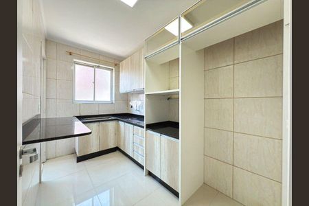 Cozinha  de apartamento para alugar com 2 quartos, 65m² em Passo d’Areia, Porto Alegre