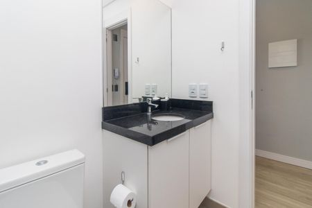 Banheiro de apartamento para alugar com 1 quarto, 22m² em Centro Histórico, Porto Alegre