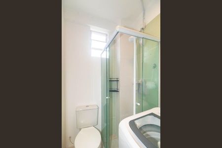 Banheiro de apartamento para alugar com 1 quarto, 36m² em Floresta, Porto Alegre