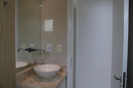 Apartamento para alugar com 54m², 2 quartos e 1 vagaBanheiro 2