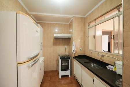 Cozinha de casa à venda com 4 quartos, 160m² em Conjunto Residencial Santa Terezinha, São Paulo