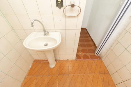 Casa para alugar com 130m², 3 quartos e 1 vaga Casa para alugar com 130m², 3 quartos e 1 vagaBanheiro 2