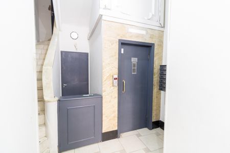 Apartamento à venda com 100m², 2 quartos e sem vagaHall de entrada