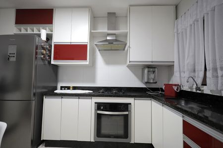 Casa para alugar com 132m², 2 quartos e 2 vagasCozinha