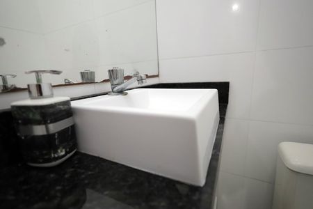 Casa para alugar com 132m², 2 quartos e 2 vagasBanheiro 1