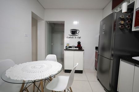 Casa para alugar com 132m², 2 quartos e 2 vagasCozinha