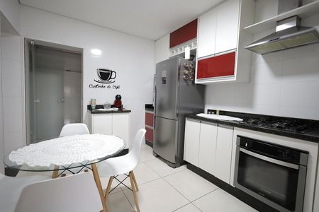 Casa para alugar com 132m², 2 quartos e 2 vagasCozinha