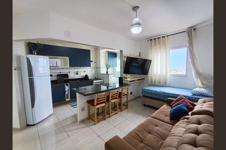Sala de apartamento para alugar com 1 quarto, 40m² em Vila Tupi, Praia Grande