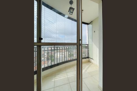 Sacada de apartamento à venda com 3 quartos, 62m² em Km 18, Osasco