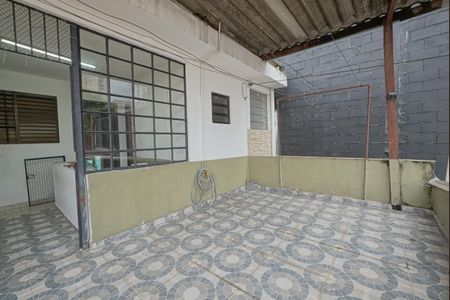 Casa à venda com 132m², 3 quartos e 2 vagasVaranda