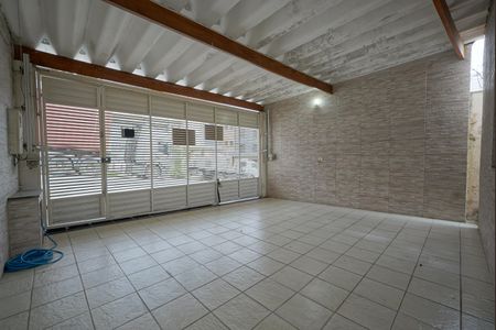 Casa à venda com 132m², 3 quartos e 2 vagasGaragem