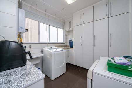 Apartamento à venda com 102m², 3 quartos e 2 vagas Apartamento à venda com 102m², 3 quartos e 2 vagasÁrea de Serviço