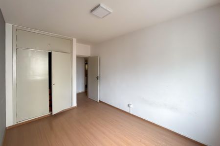 Apartamento à venda com 81m², 2 quartos e sem vaga