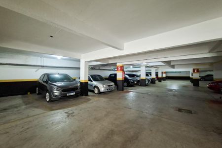 Apartamento para alugar com 90m², 2 quartos e 1 vaga Apartamento para alugar com 90m², 2 quartos e 1 vagaGaragem