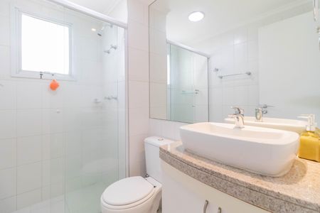 Apartamento para alugar com 130m², 2 quartos e 2 vagas Apartamento para alugar com 130m², 2 quartos e 2 vagasBanheiro