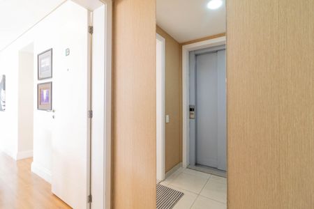 Apartamento para alugar com 130m², 2 quartos e 2 vagas Apartamento para alugar com 130m², 2 quartos e 2 vagasHall de entrada