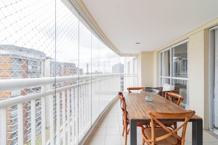 Apartamento para alugar com 130m², 2 quartos e 2 vagas Apartamento para alugar com 130m², 2 quartos e 2 vagasVaranda