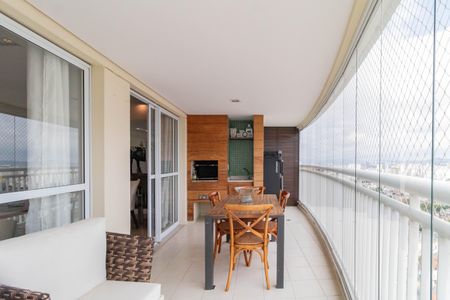 Apartamento para alugar com 130m², 2 quartos e 2 vagas Apartamento para alugar com 130m², 2 quartos e 2 vagasVaranda