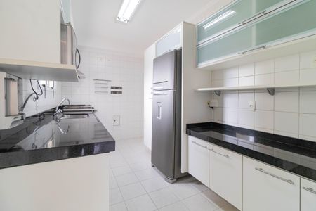 Apartamento para alugar com 130m², 2 quartos e 2 vagas Apartamento para alugar com 130m², 2 quartos e 2 vagasCozinha